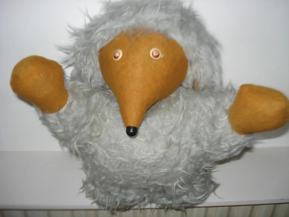 VINTAGE 1970s TV WOMBLE CUDDLY TOY. - Image 1