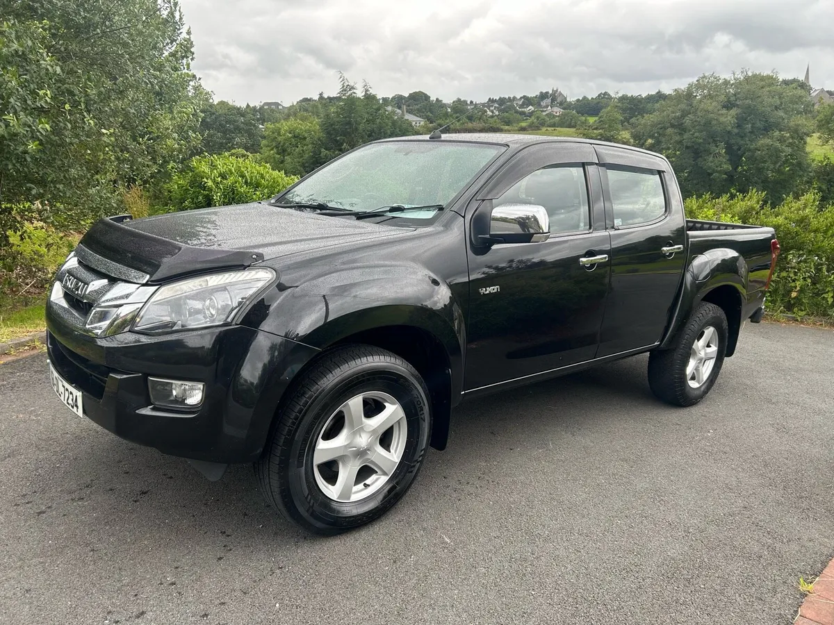 Isuzu D-Max pickup truck - Image 3