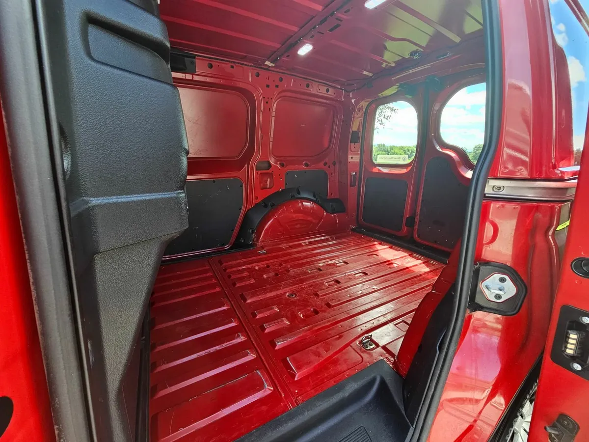 Volkswagen Caddy 2022 - Image 3