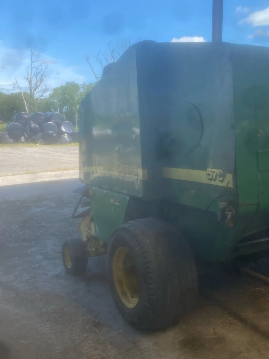 John Deere baler - Image 2