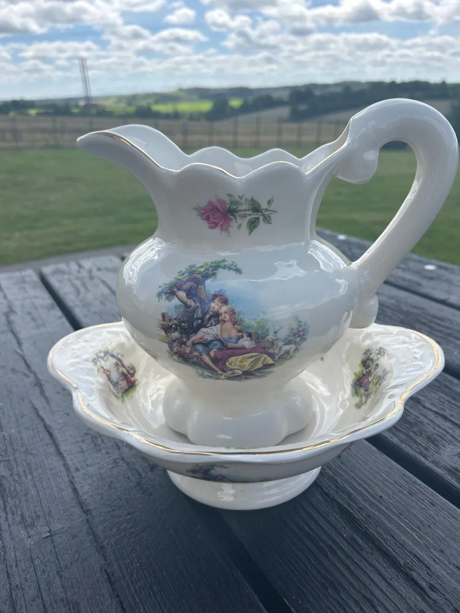 Staffordshire 2 piece bathroom set - Image 2