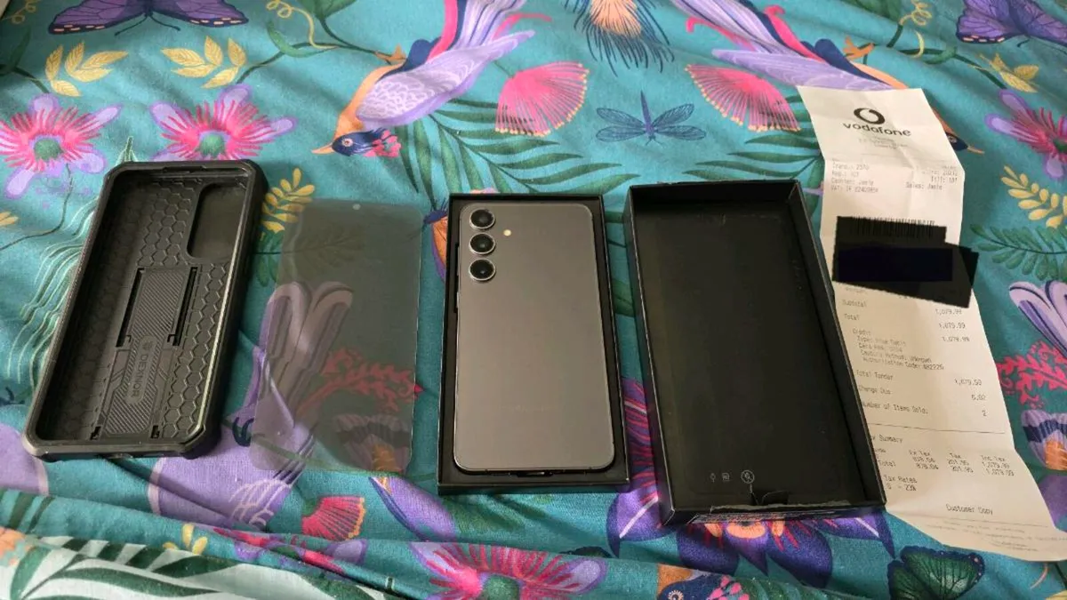 Samsung s24+ *MINT CONDITION* - Image 4