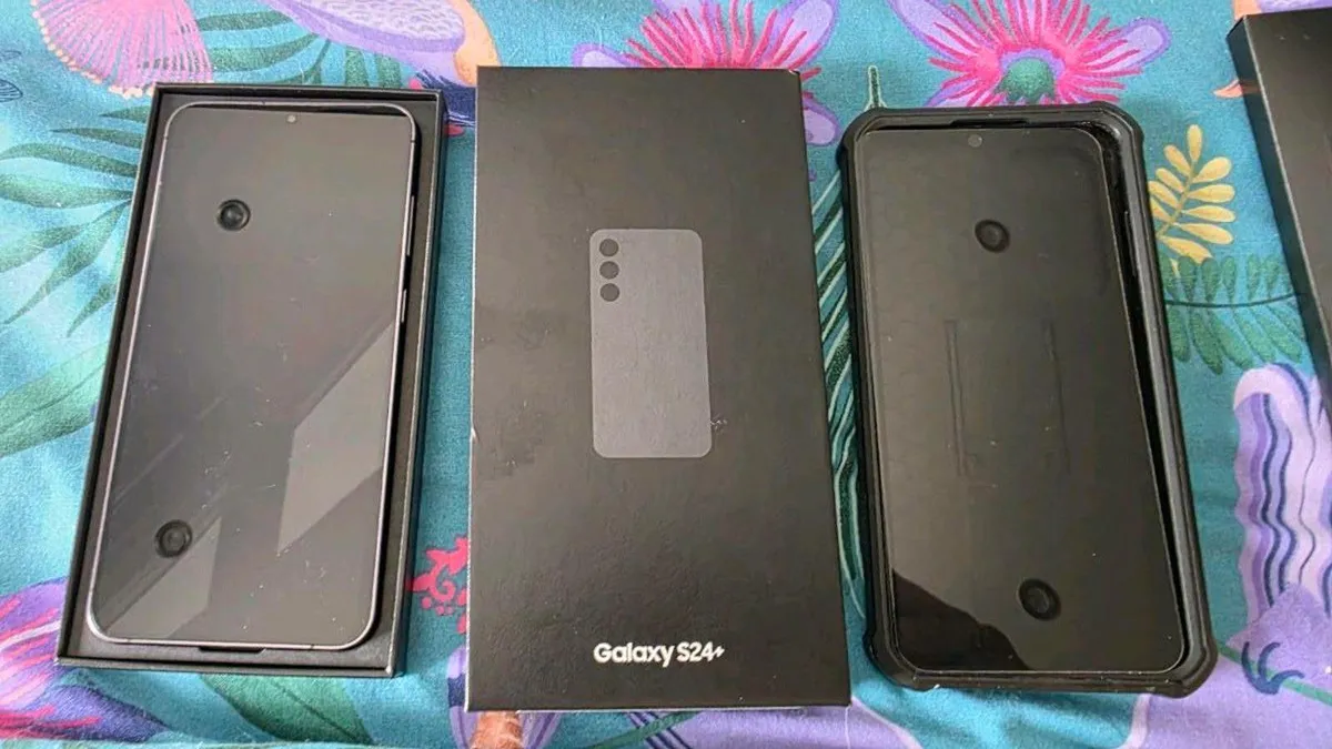 Samsung s24+ *MINT CONDITION* - Image 1