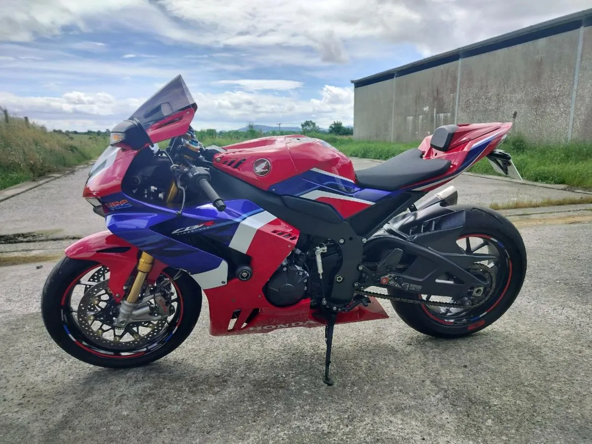 Honda CBR1000RR-R SP - Image 2