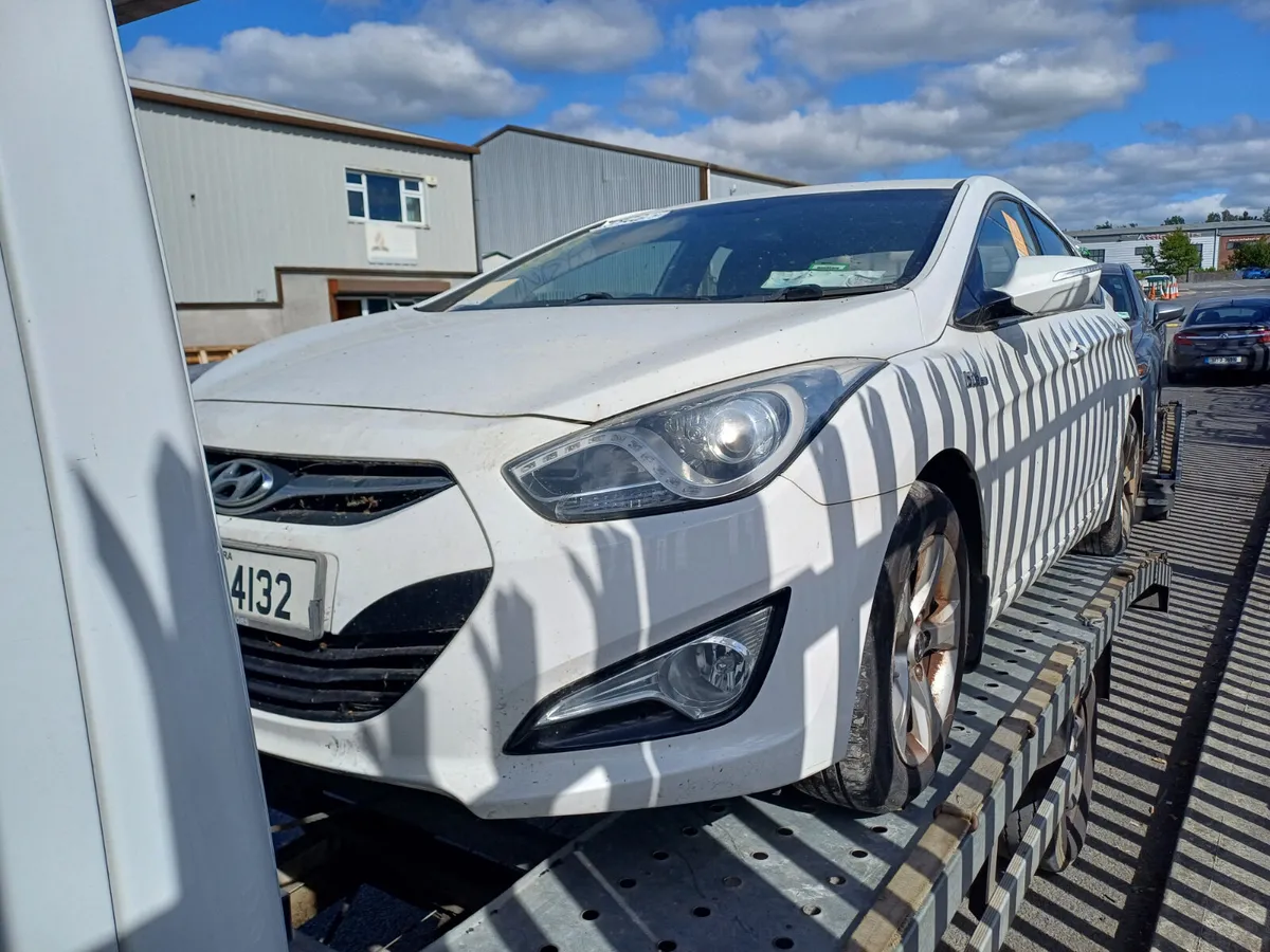 2012 HYUNDAY I40 BREAKING - Image 2