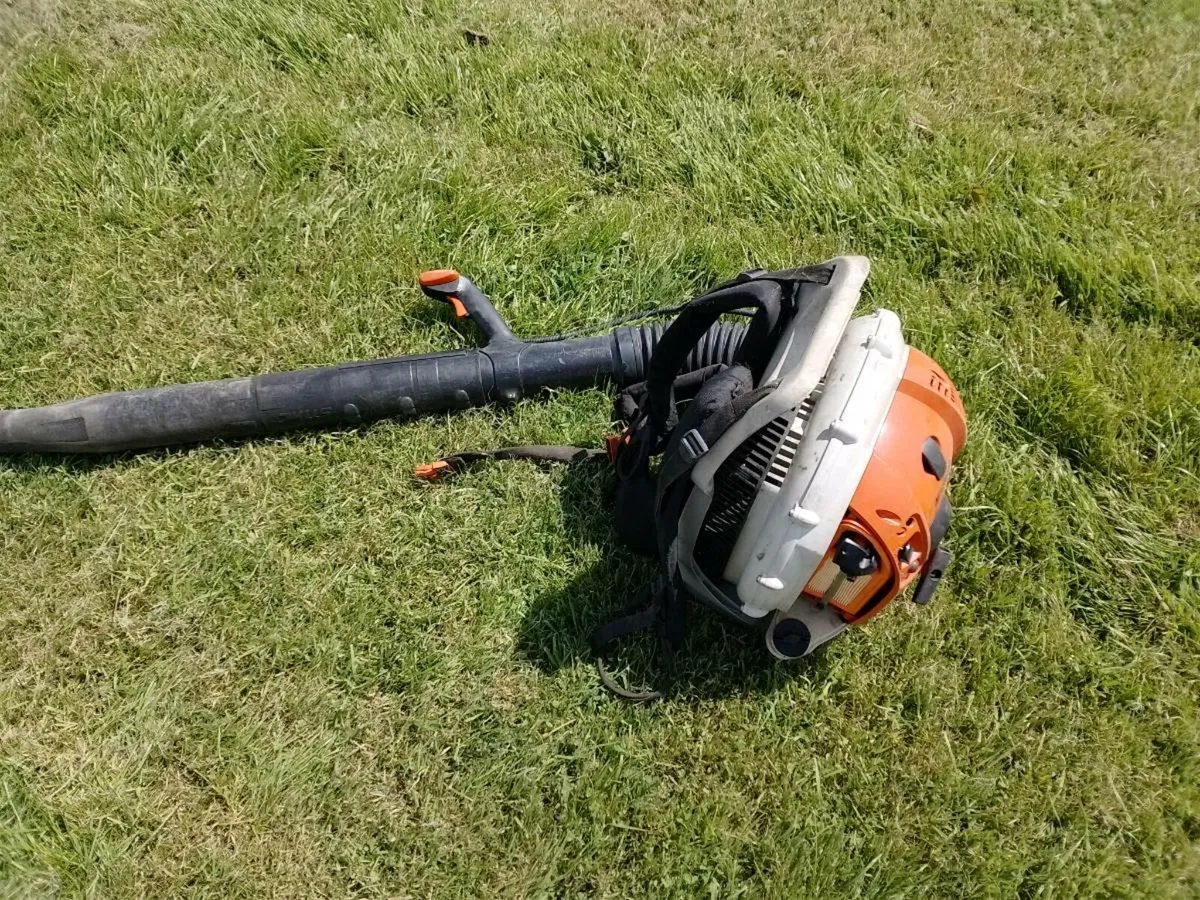 Stihl leaf blower - Image 1