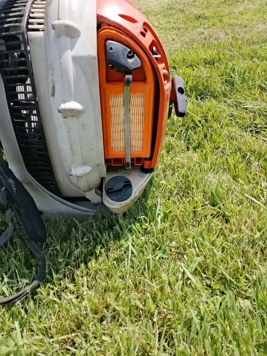 Stihl leaf blower - Image 2