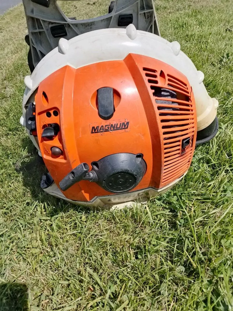 Stihl leaf blower - Image 3