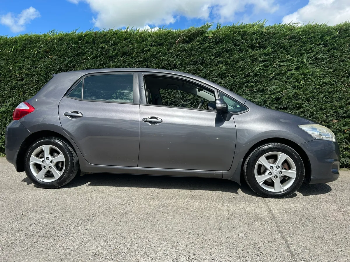 2011 TOYOTA AURIS 1.4 D-4D - Image 2