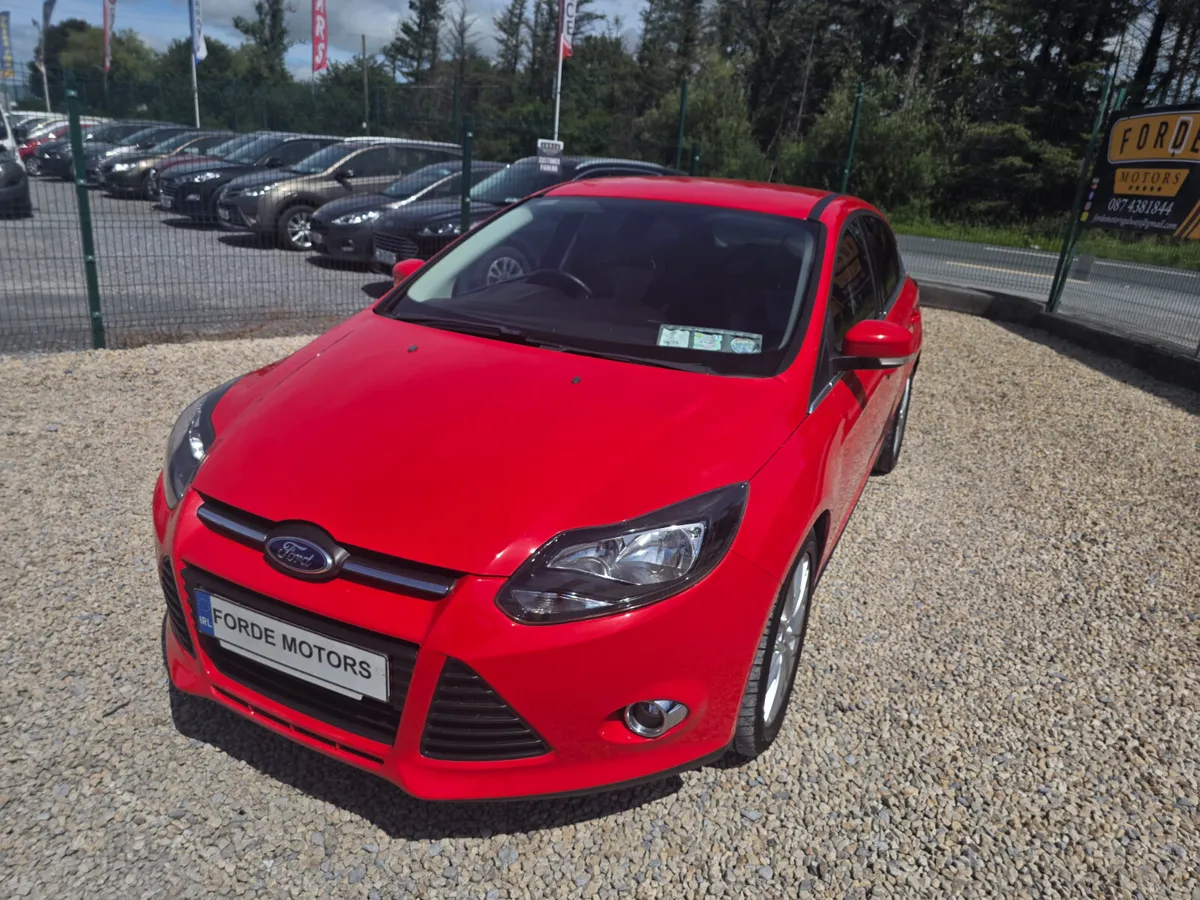 Ford Focus 2013 - Image 2