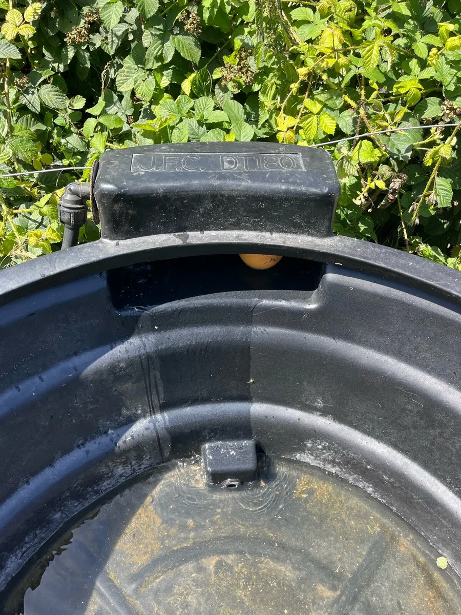 180 Gallon water trough - Image 3