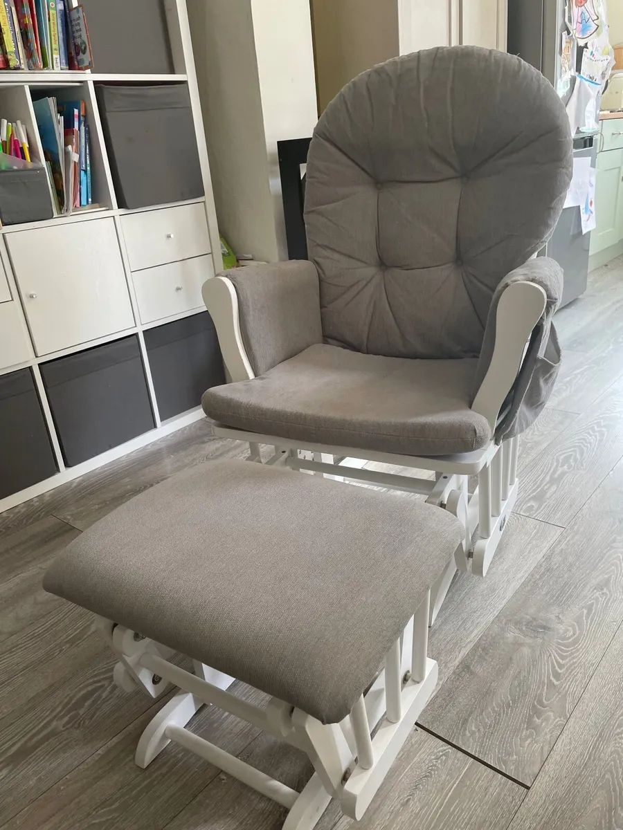 Rocking Chair (Babylo) €50