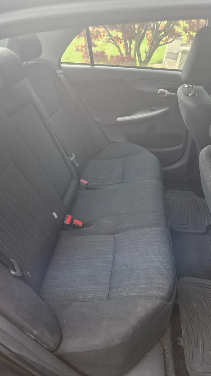 Toyota Corolla 2010 - Image 4
