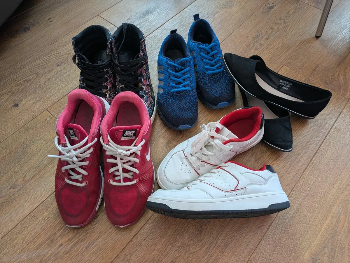 Shoes FREE size 6 (39)