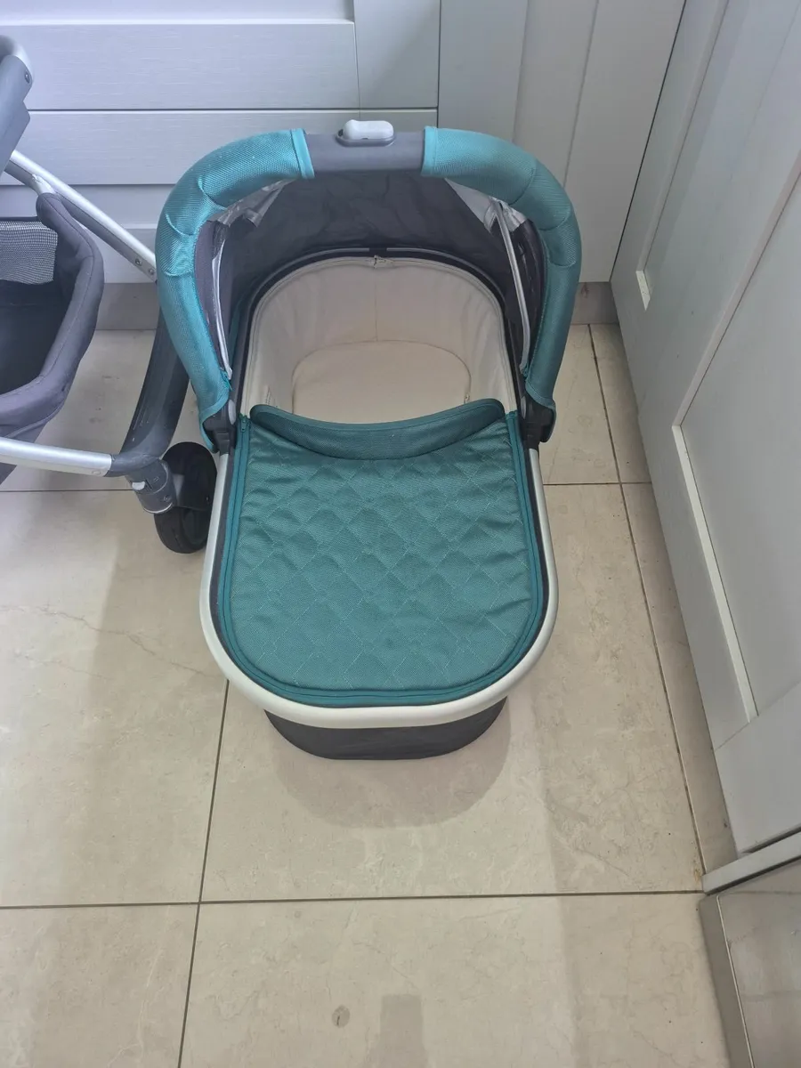 Uppa Baby Travel System Baby Bundle - Image 3