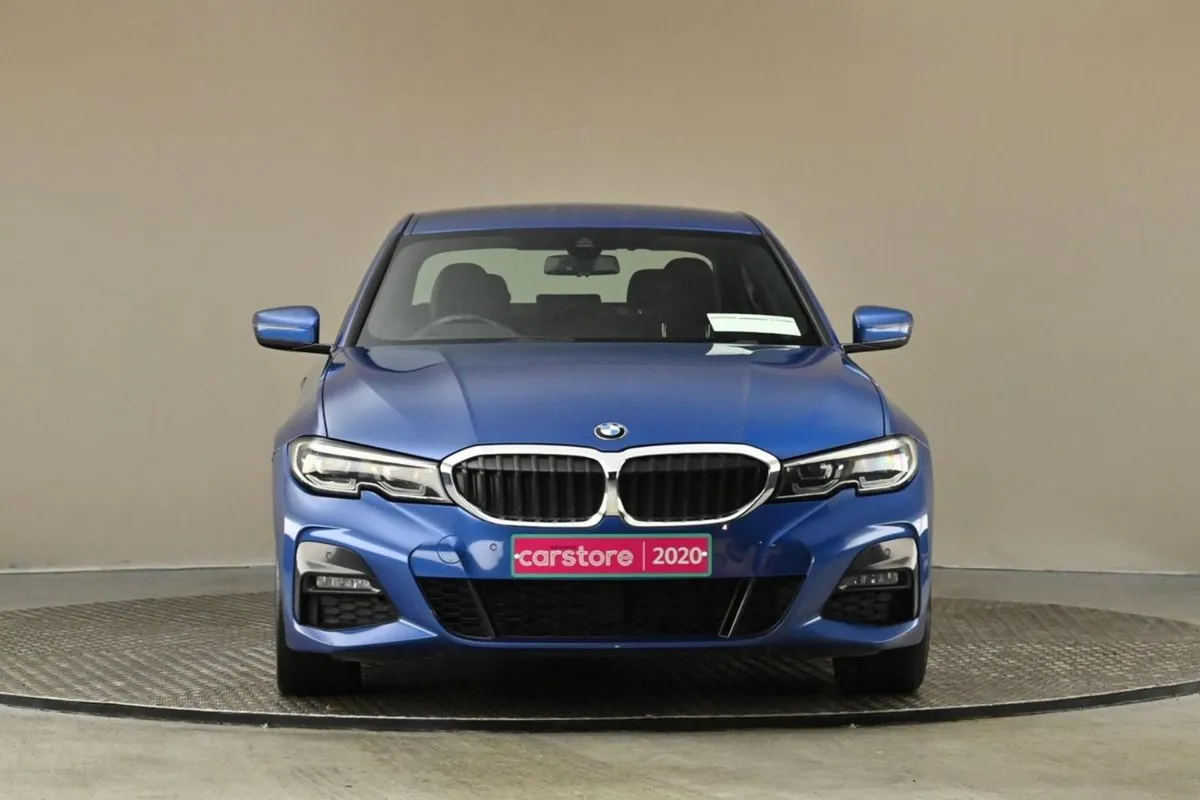 BMW 3 Series 330E M Sport  head-up Display - Image 2