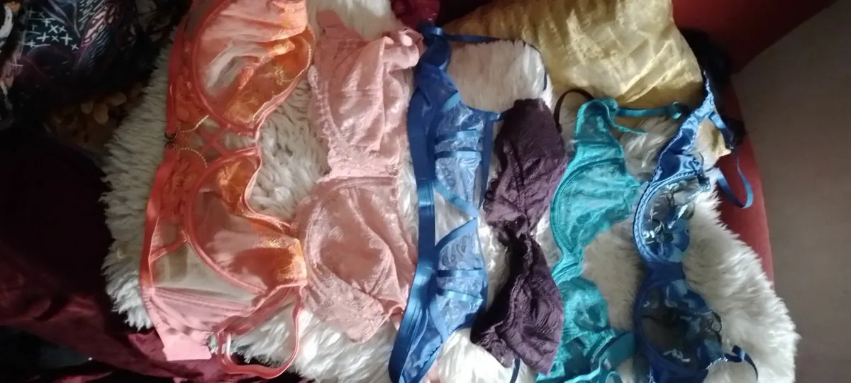 Crossdresser? Lingerie leatherlook etc - Image 3