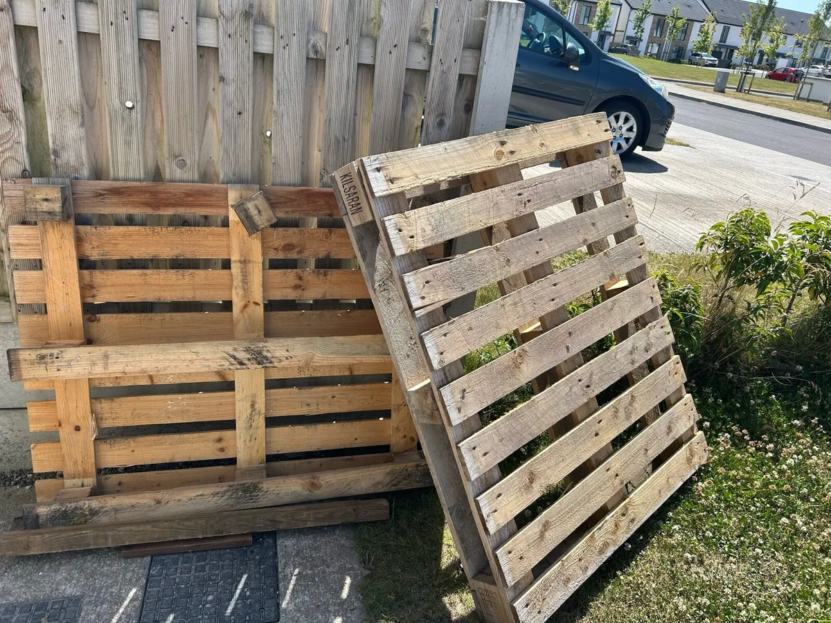 3 x Wooden pallets - Free