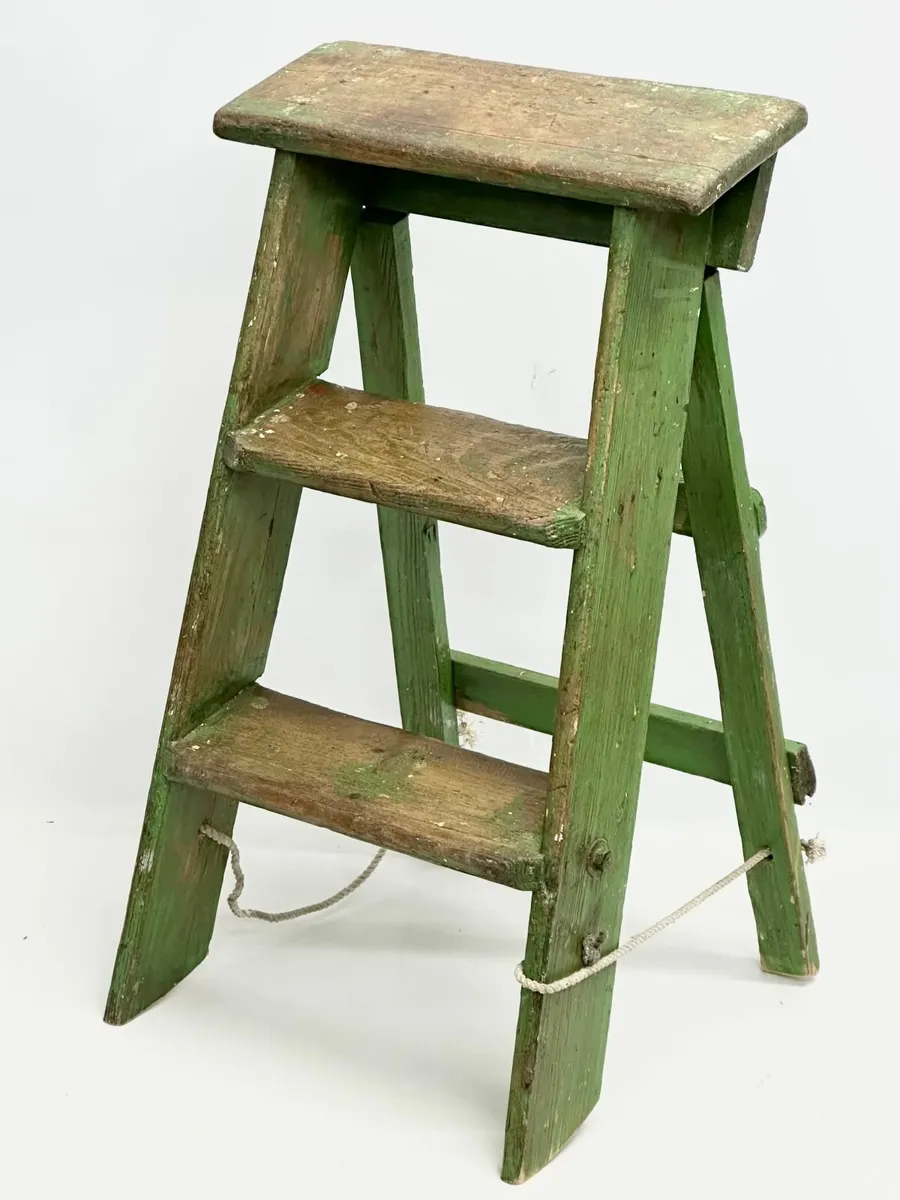 Vintage Steps - Image 1