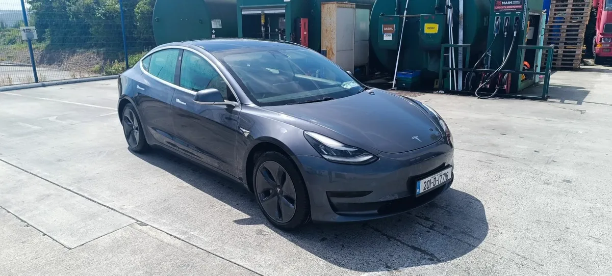 Tesla Model 3 2020 - Image 1