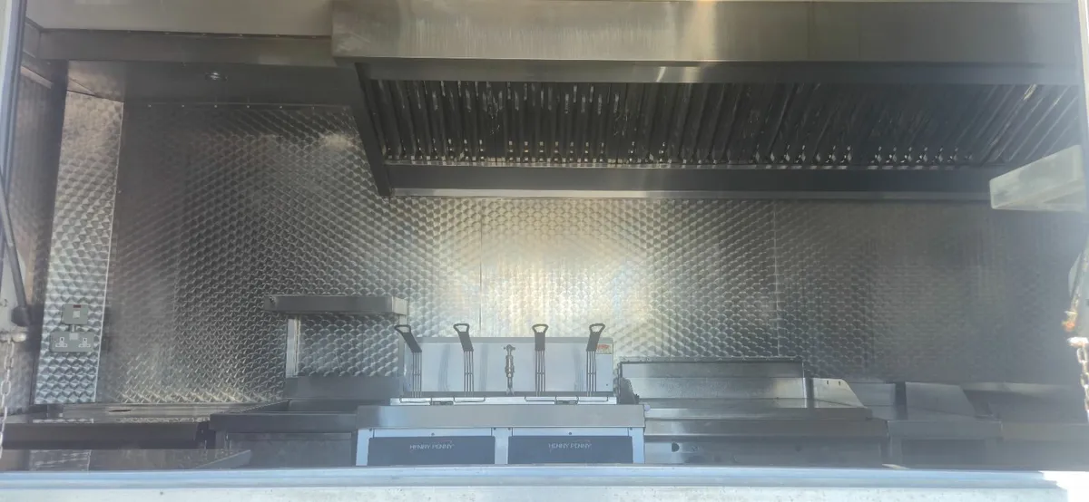 Food Truck - Image 3