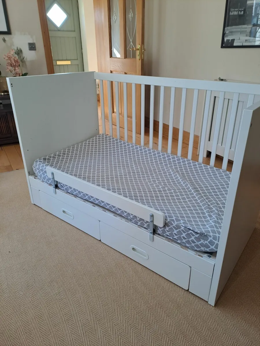 Stuva cot bed - custom high guard for toddler - Image 2