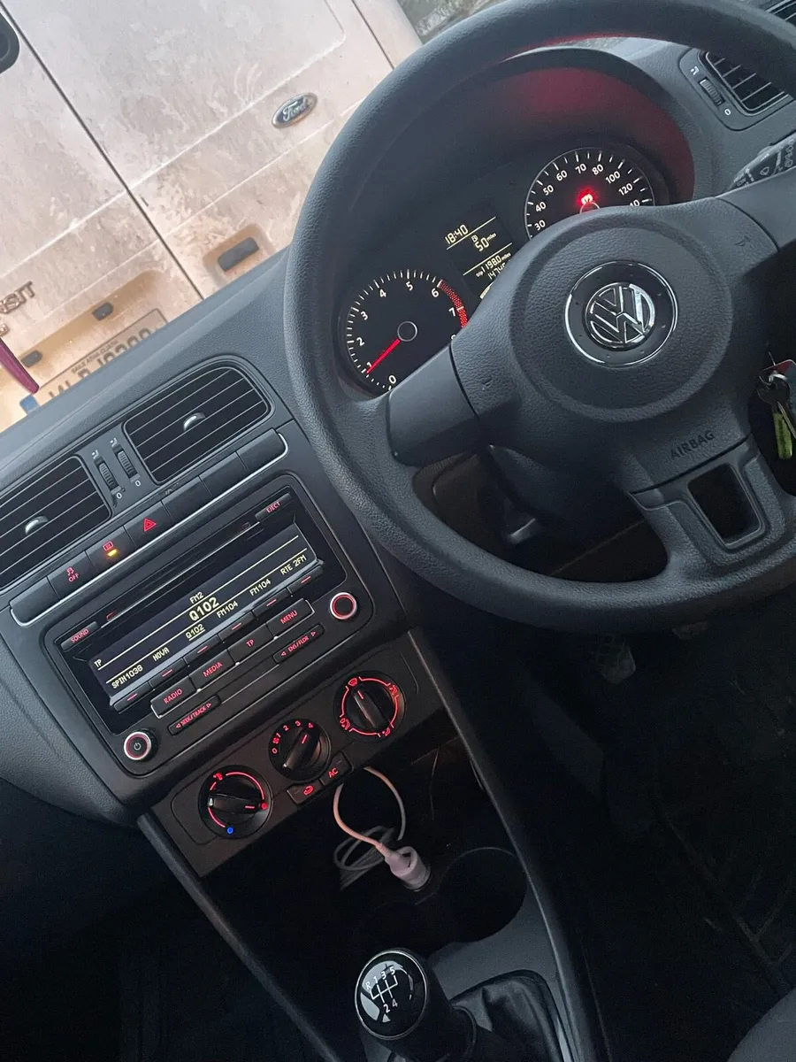 Car - Image 4