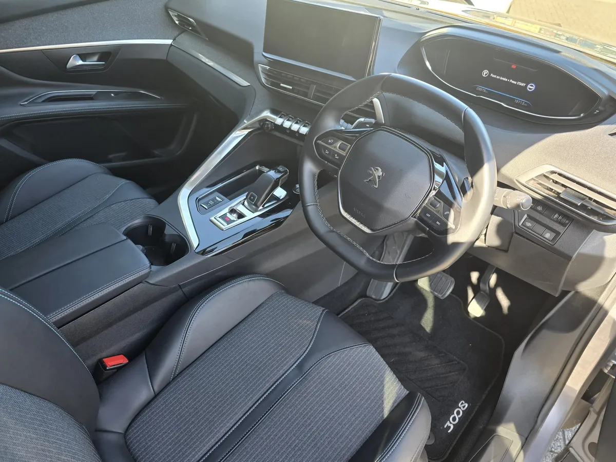 2022 Peugeot 3008 Allure 1.2 Automatic - Image 4