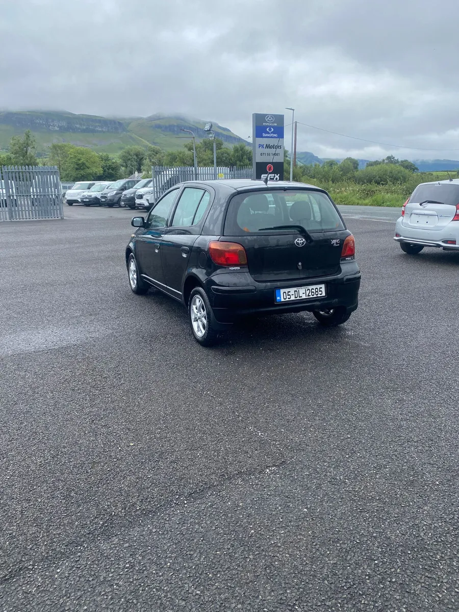 Toyota Yaris 2005 - Image 4