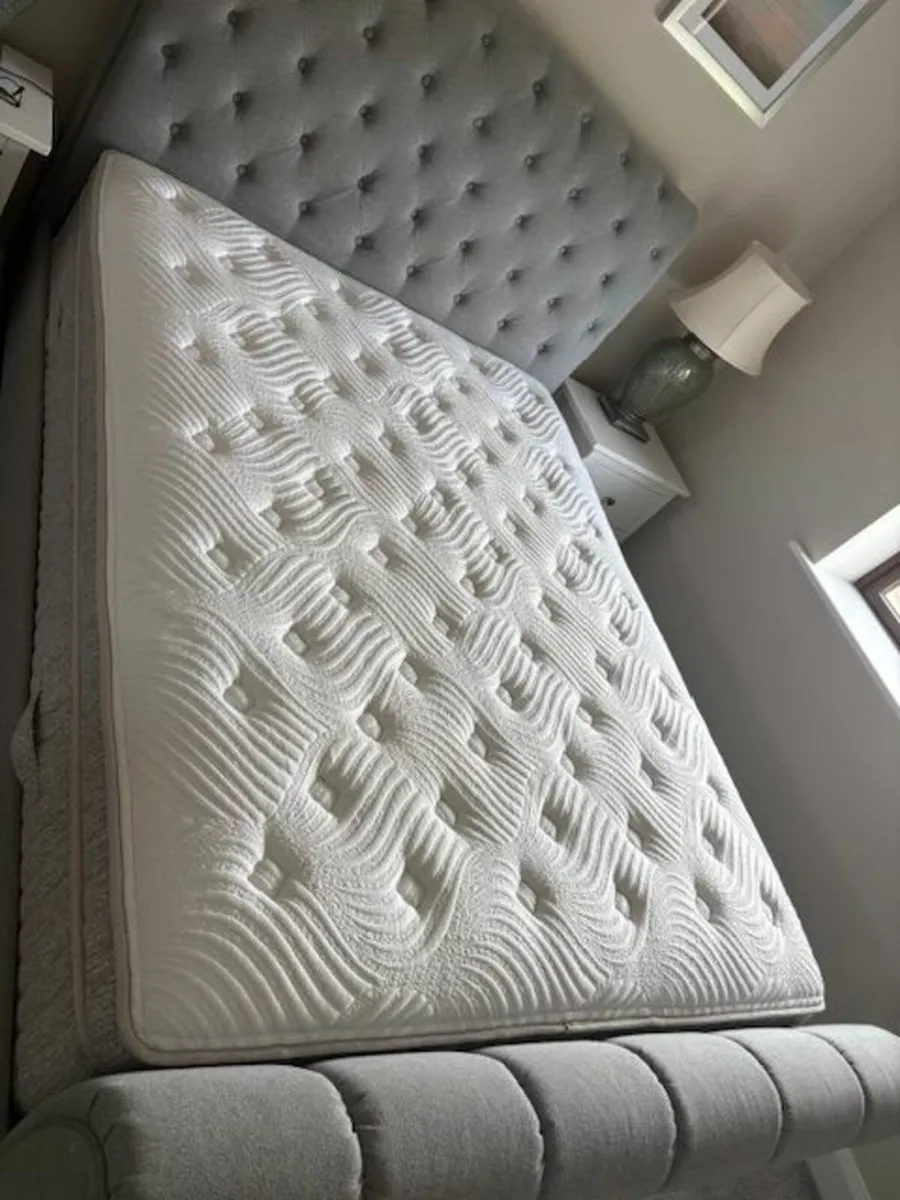 5ft Grey Material Sleigh bed / very good condition - Image 1