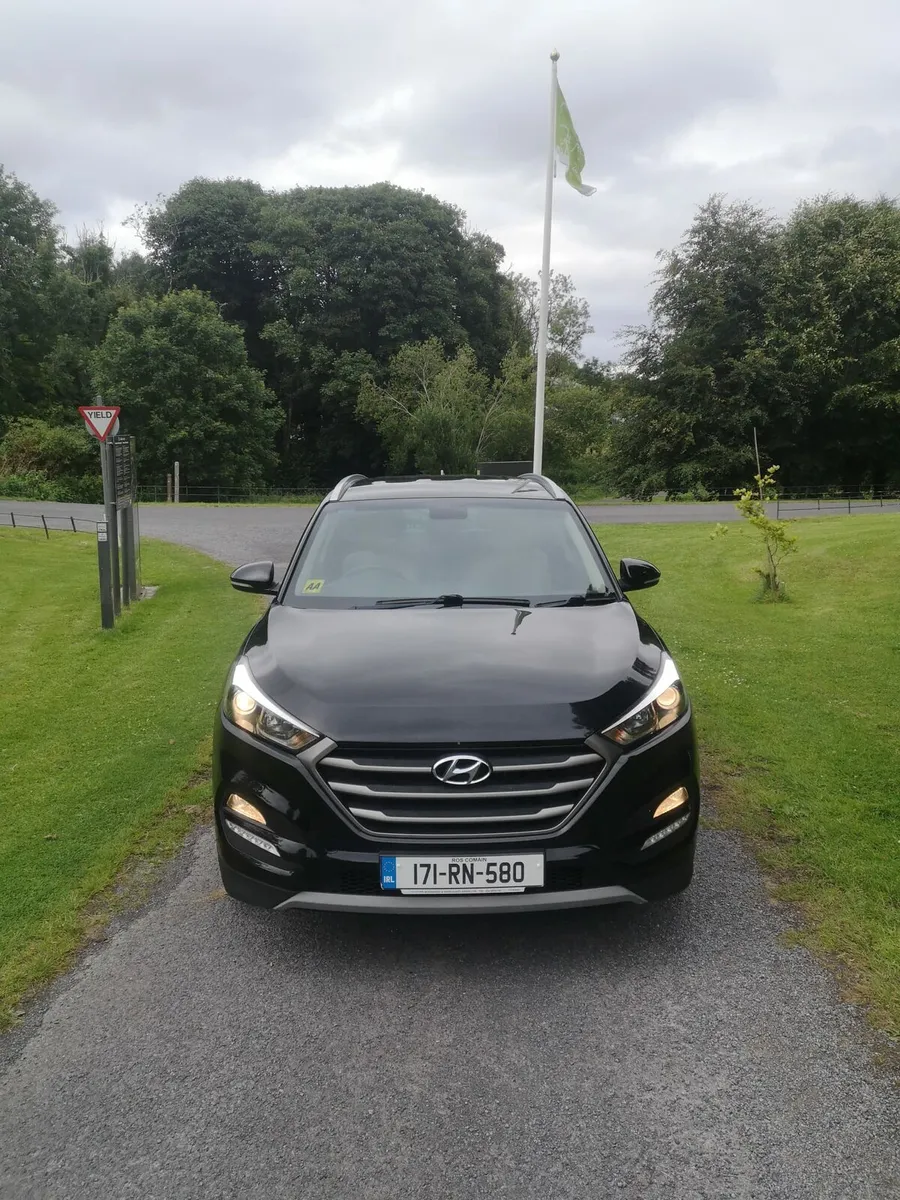 Hyundai Tucson Executive 1.6 Diesel - Image 2