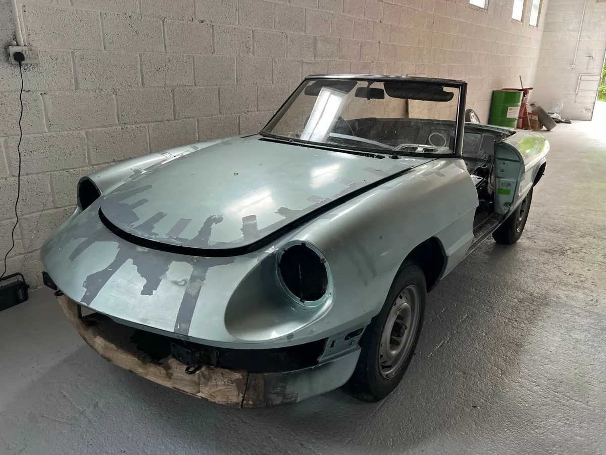 Alfa Romeo Spider 1984 - Image 1