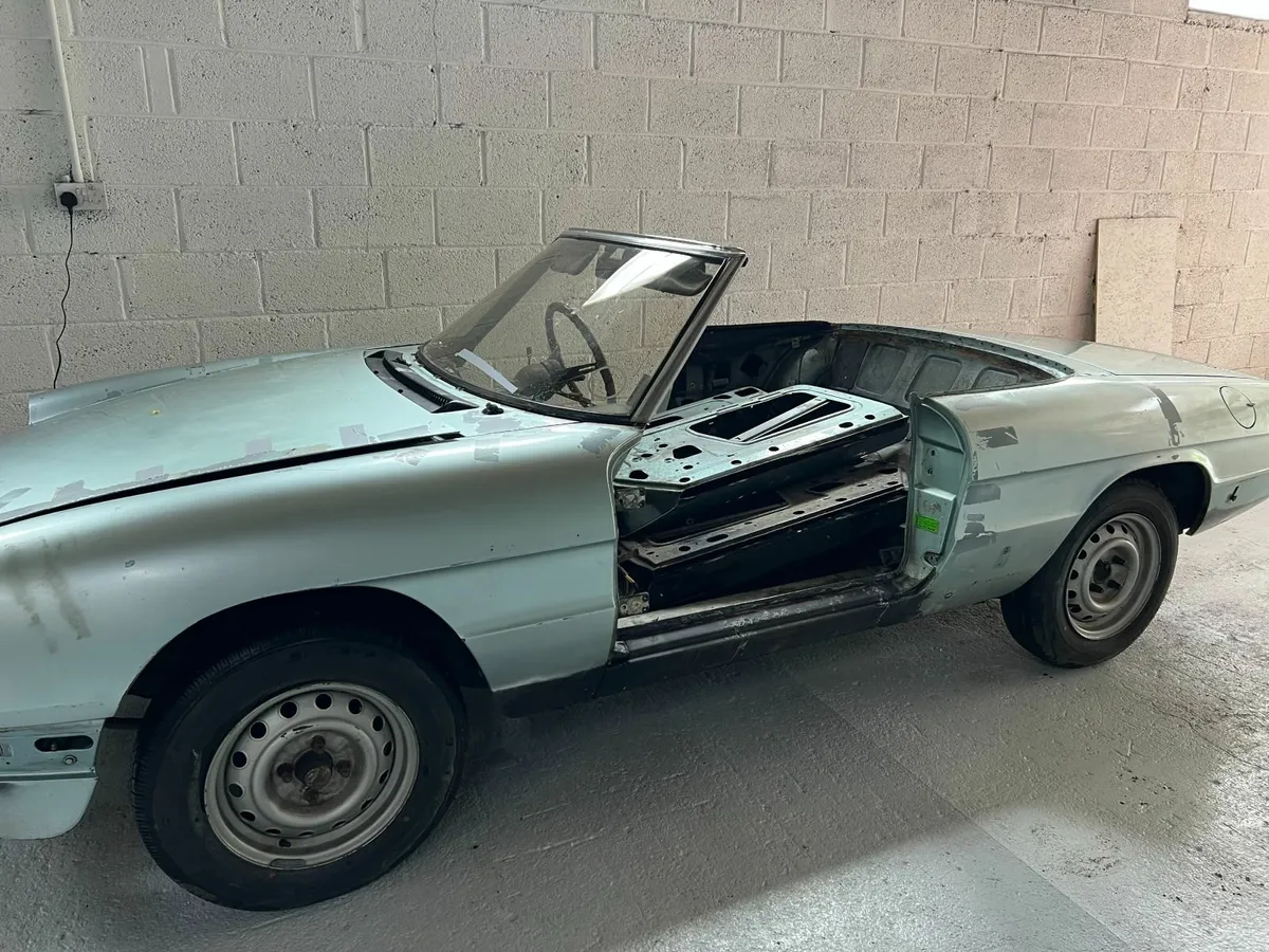 Alfa Romeo Spider 1984 - Image 2