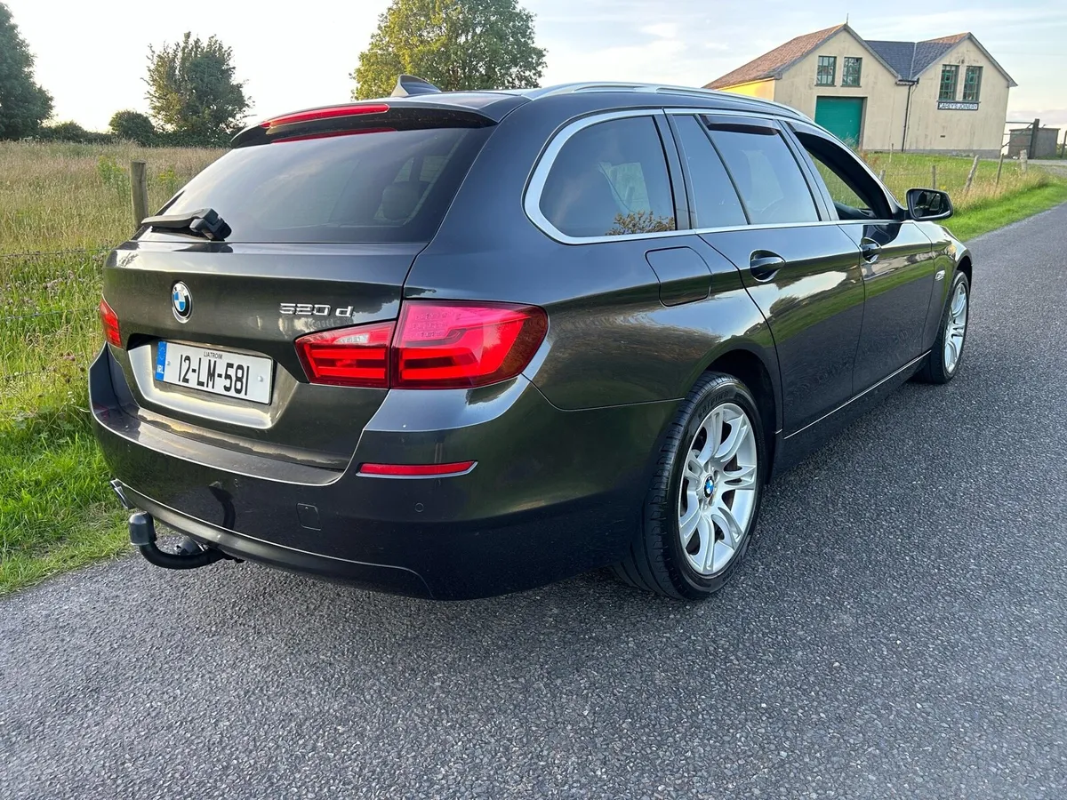 BMW 520d 2012 Touring - Image 3