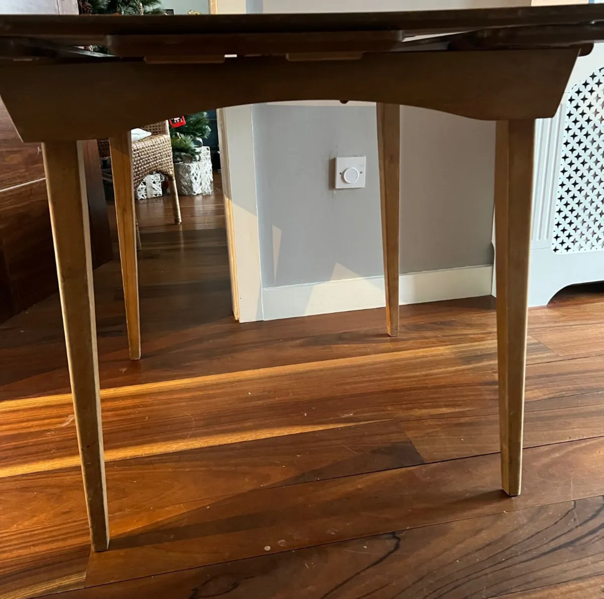 Vintage table - Image 1