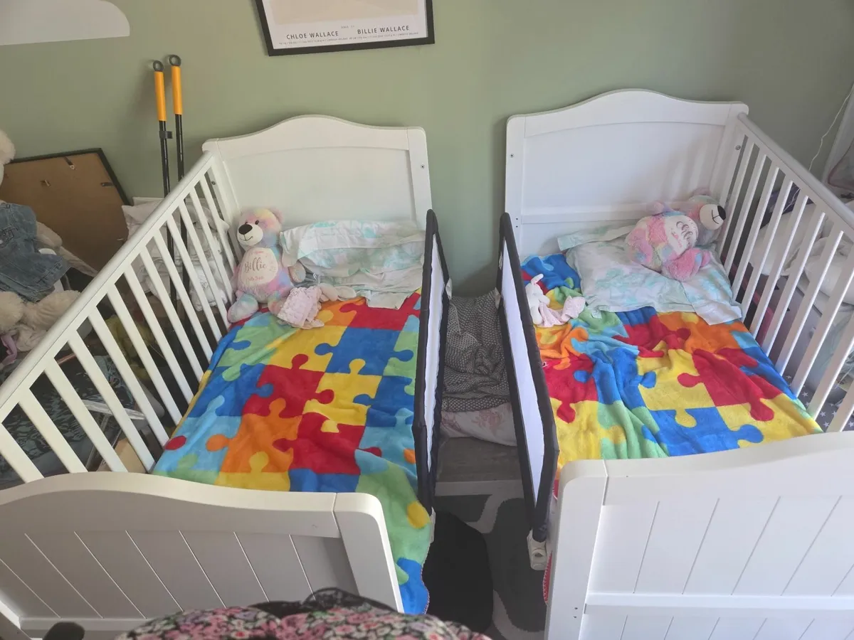 Baby cot - Image 2