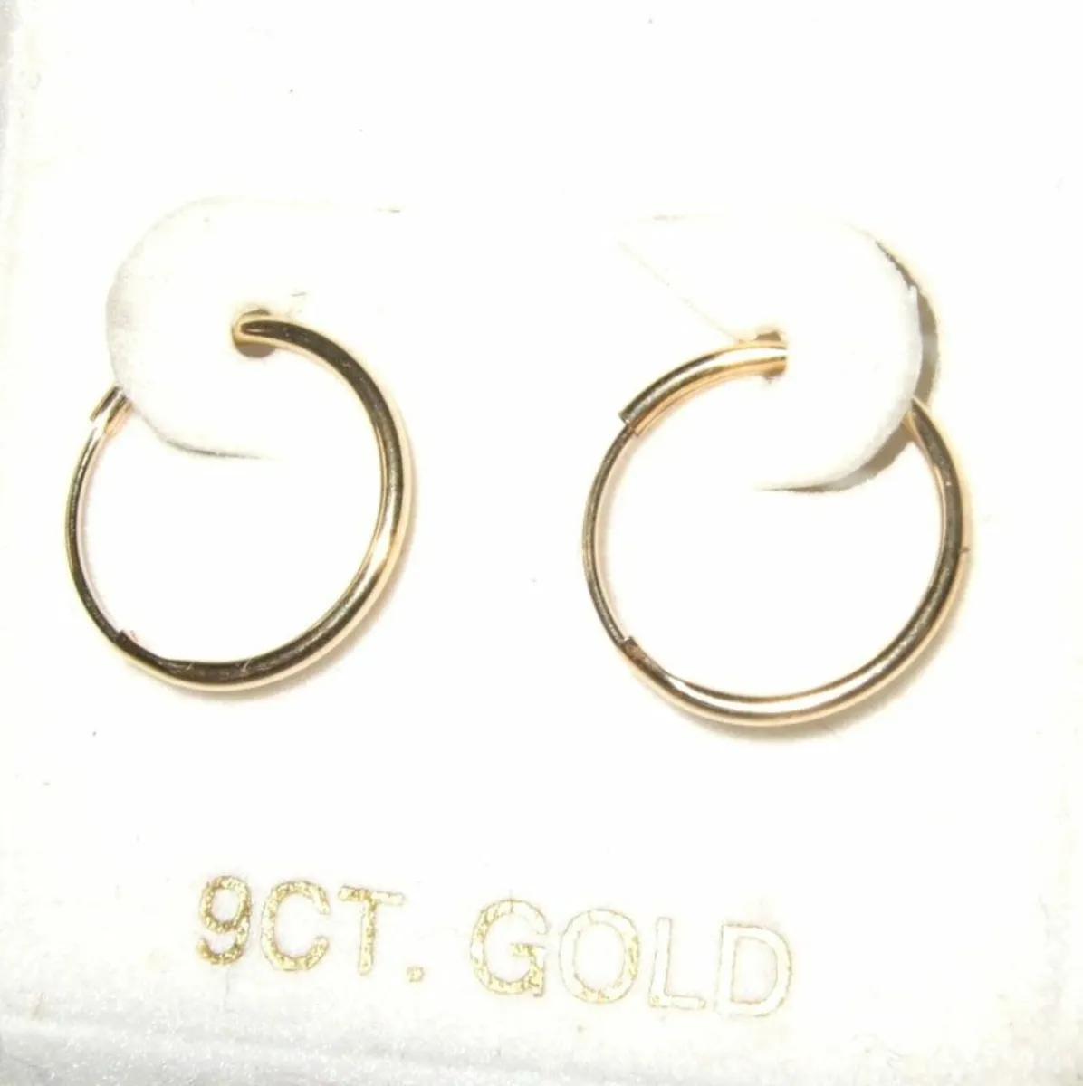 9ct Gold Sleeper Earrings New/Perfect - Image 3