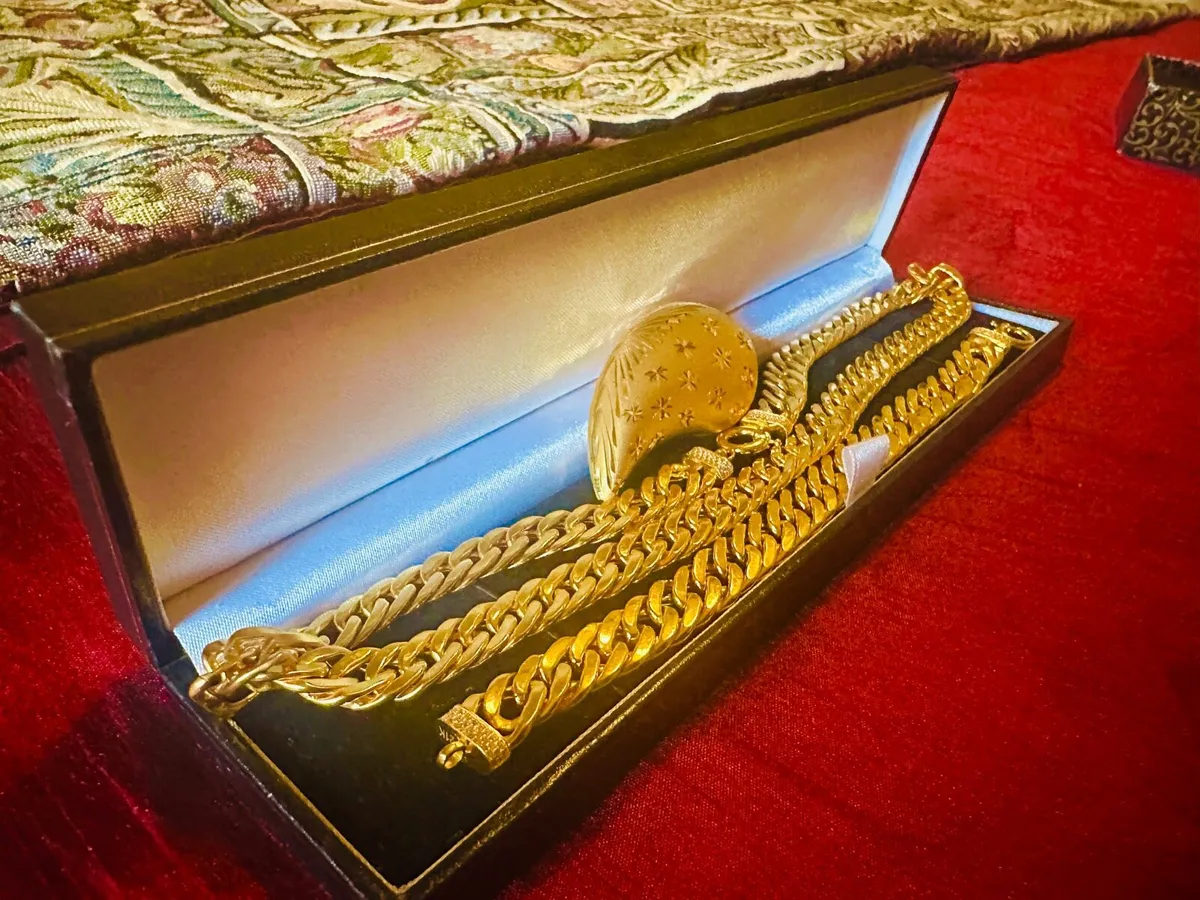 21 K  gold. chain necklace +chain bracelet + charm - Image 2