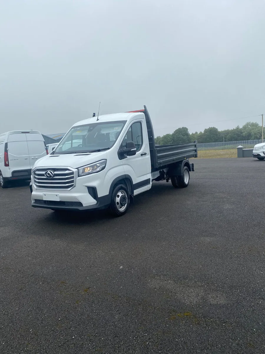 Maxus Deliver 9 Chassis Cab - Image 1