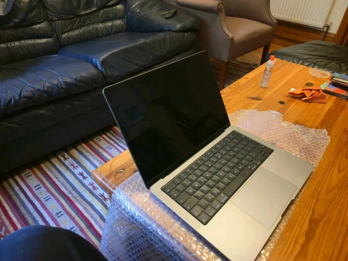 MacBook Pro 14" 2021 93% - Image 1