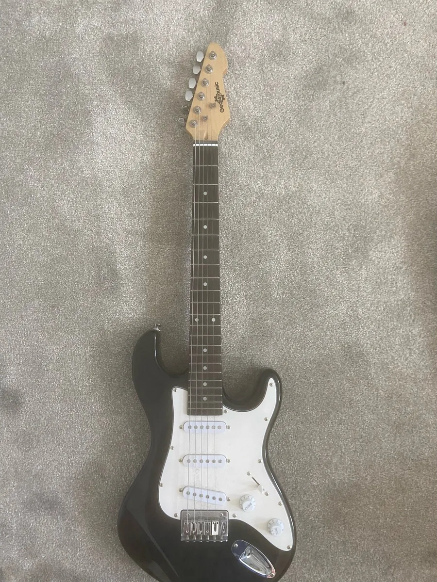 Guitars - Image 2