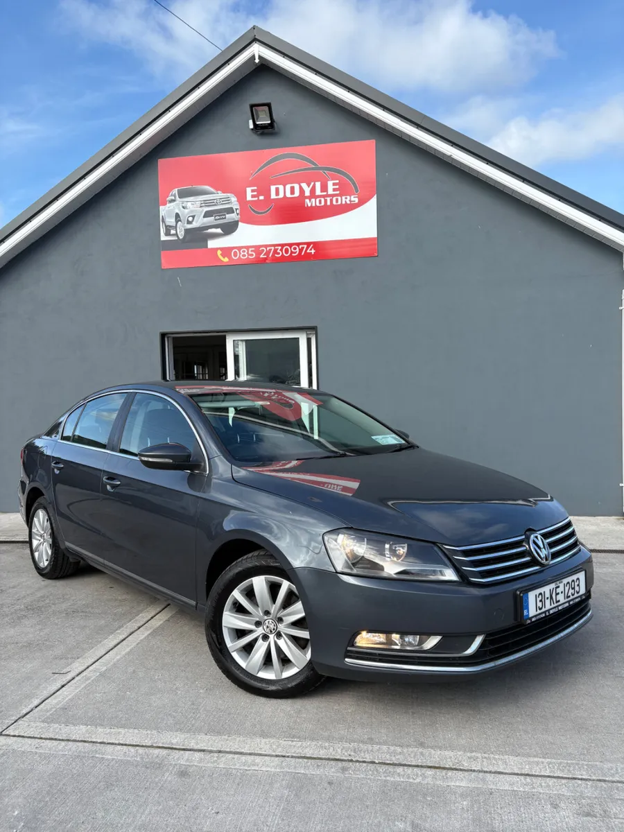 Volkswagen Passat 2013 - Image 1