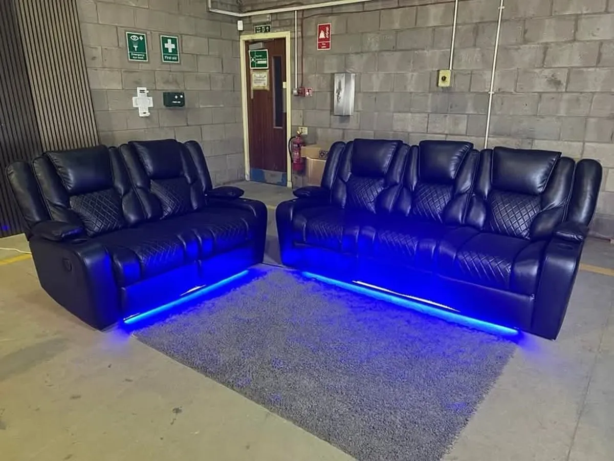 Electric Black Real Leather Orlando Recliner Sofa - Image 2
