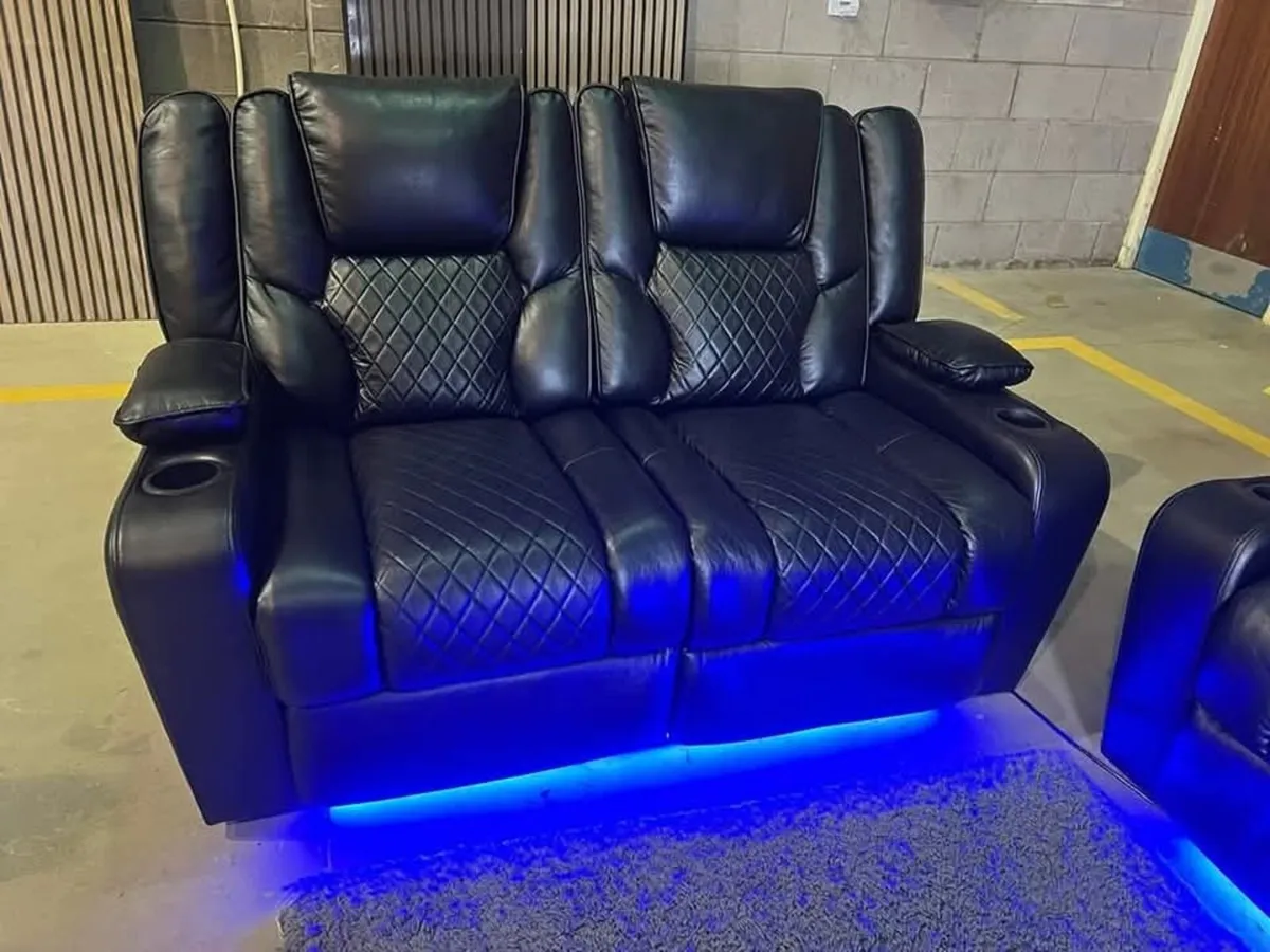 Electric Black Real Leather Orlando Recliner Sofa - Image 4