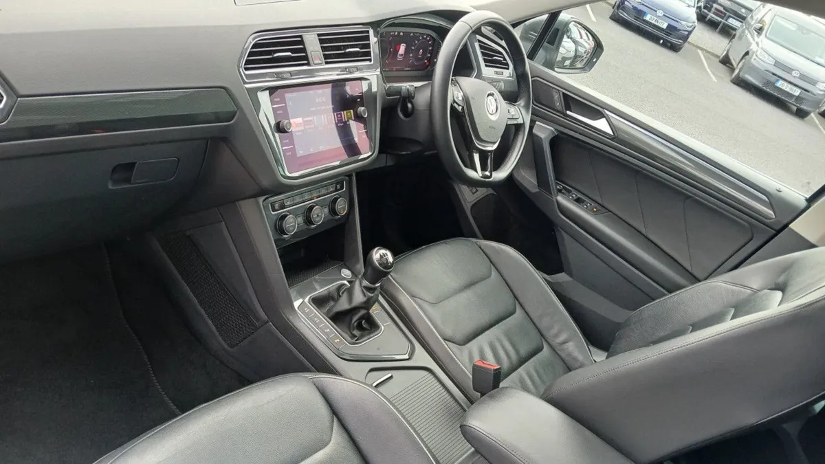 Volkswagen Tiguan R-line 2.0 TDI 150HP  bluetooth - Image 3