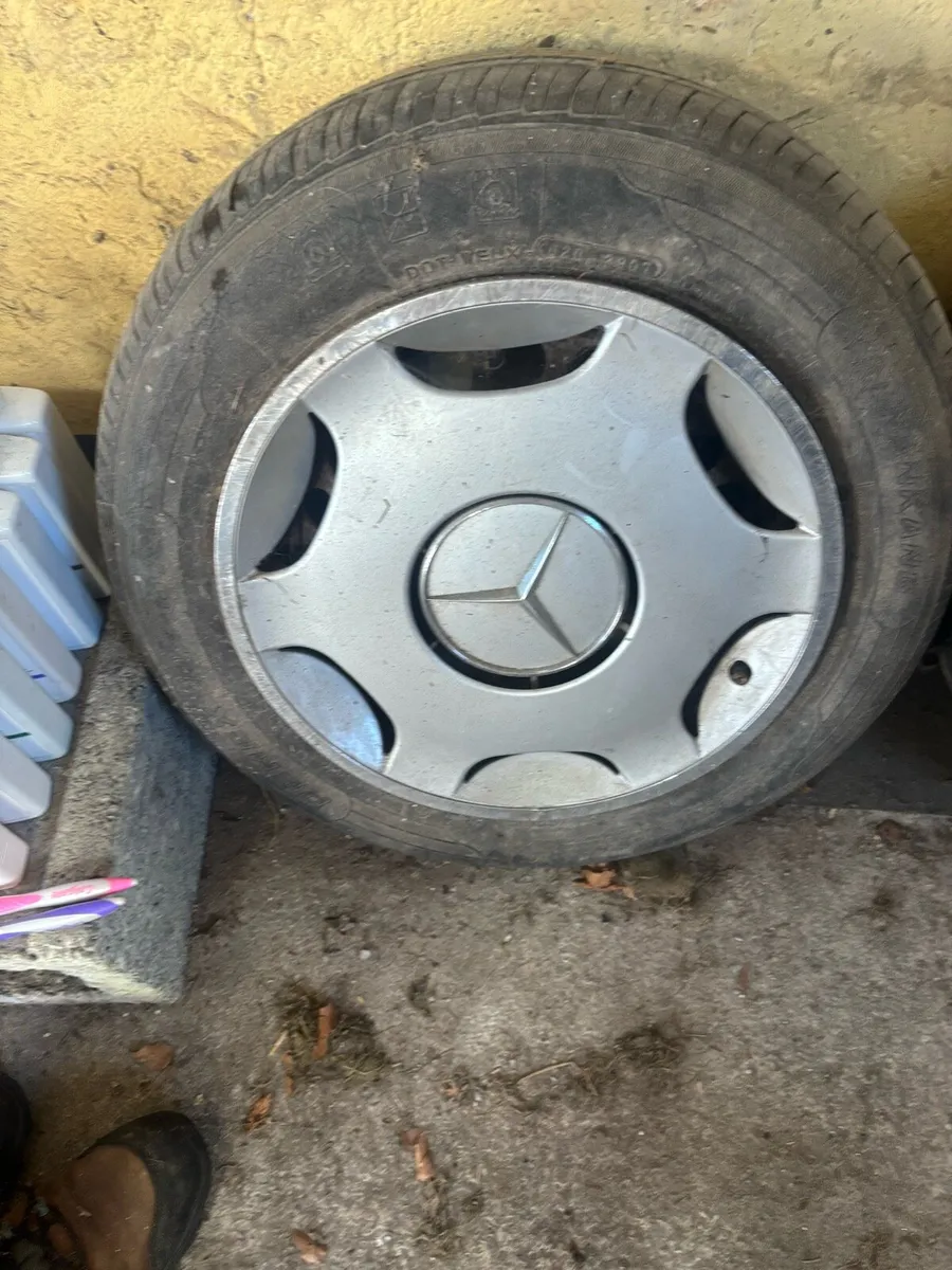 4 Alloyed wheels - Image 1
