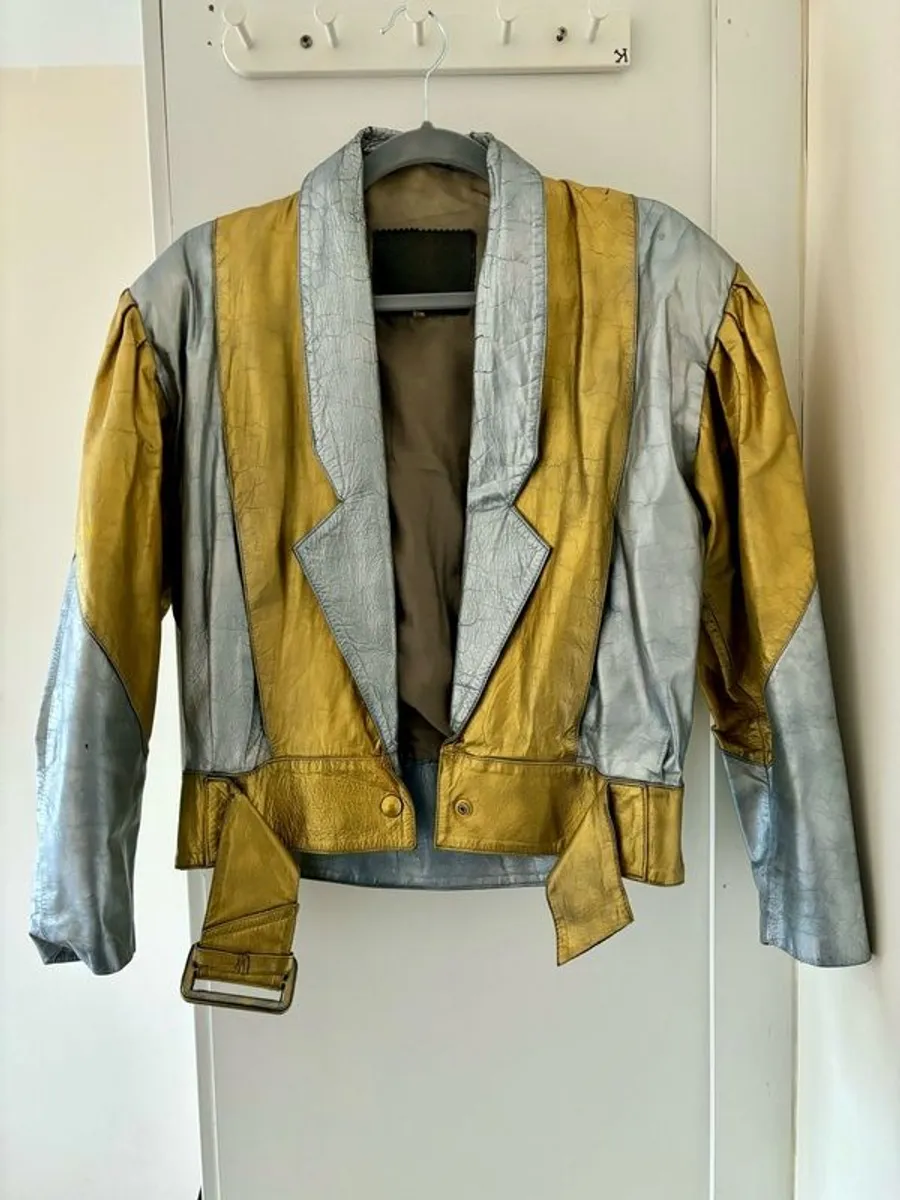 Vintage 80s gold & silver jacket in good condition - Image 2