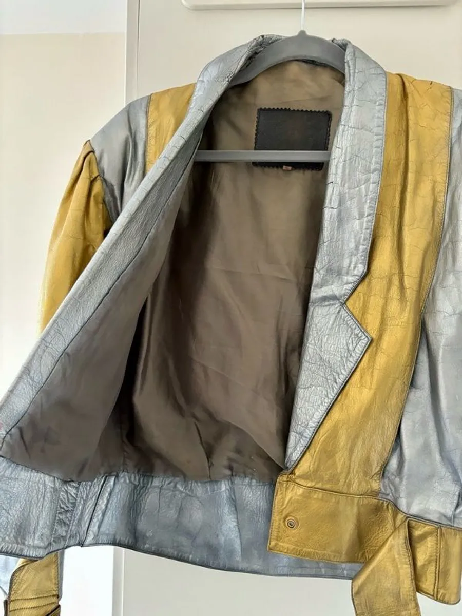 Vintage 80s gold & silver jacket in good condition - Image 4