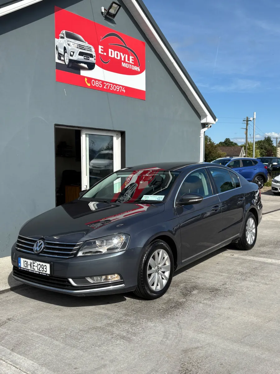 Volkswagen Passat 2013 - Image 2