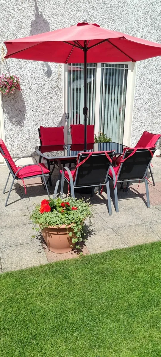 Patio Table with 6 Chairs - Image 2
